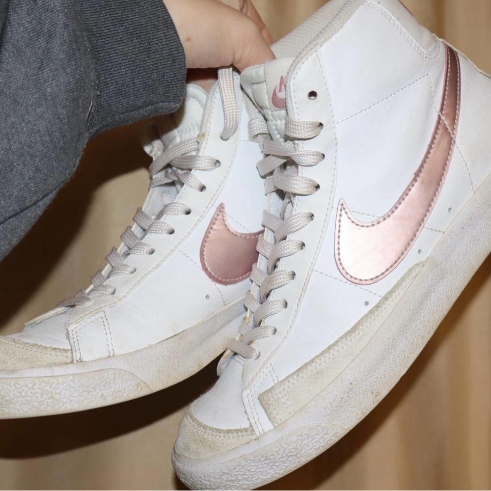 Pink nike blazers